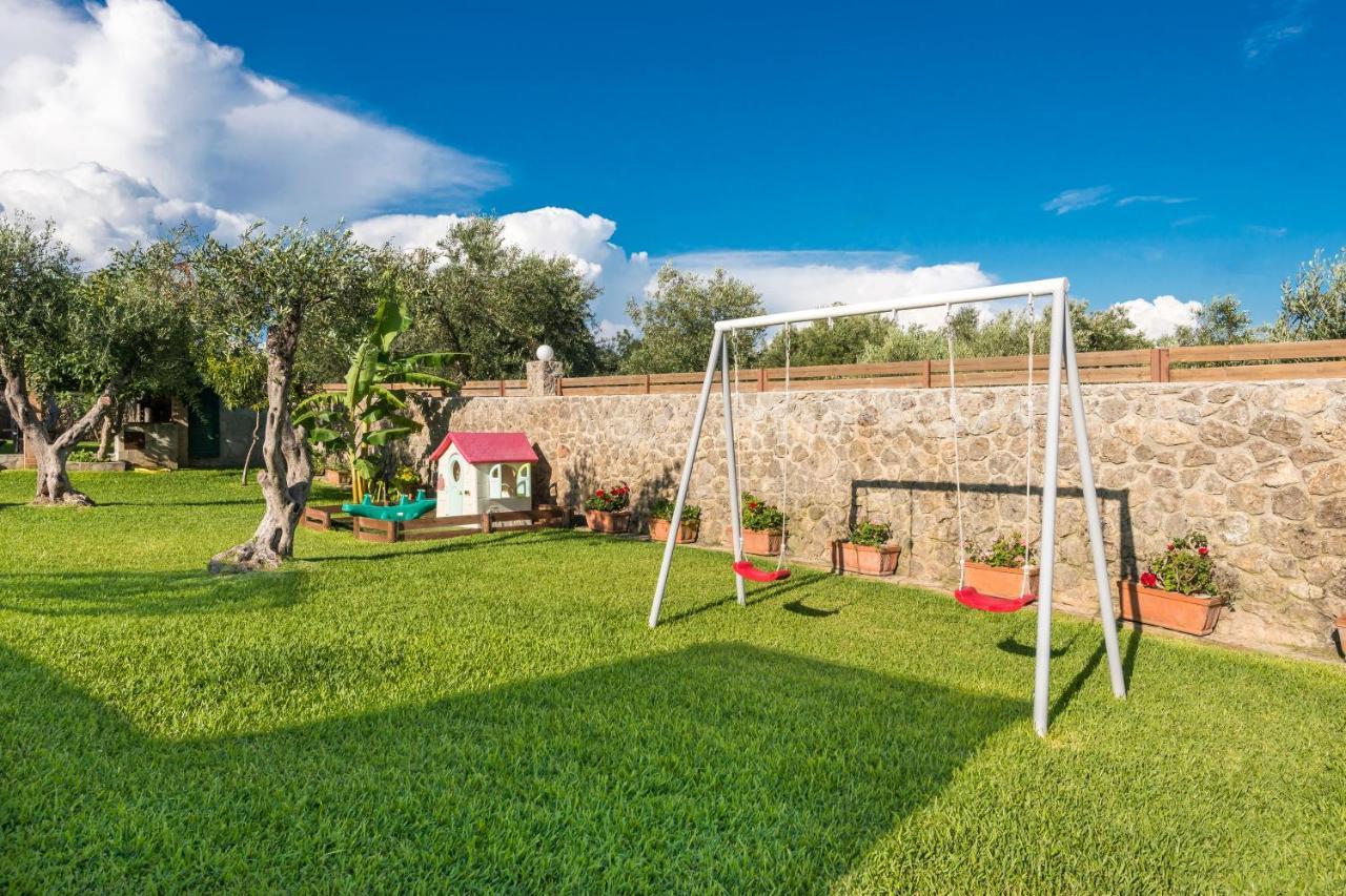 Villa Maxim With Private Pool & Tennis Court Halikounas Eksteriør billede